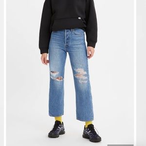 Levi’s Ribcage Straight Leg High Waisted Jeans